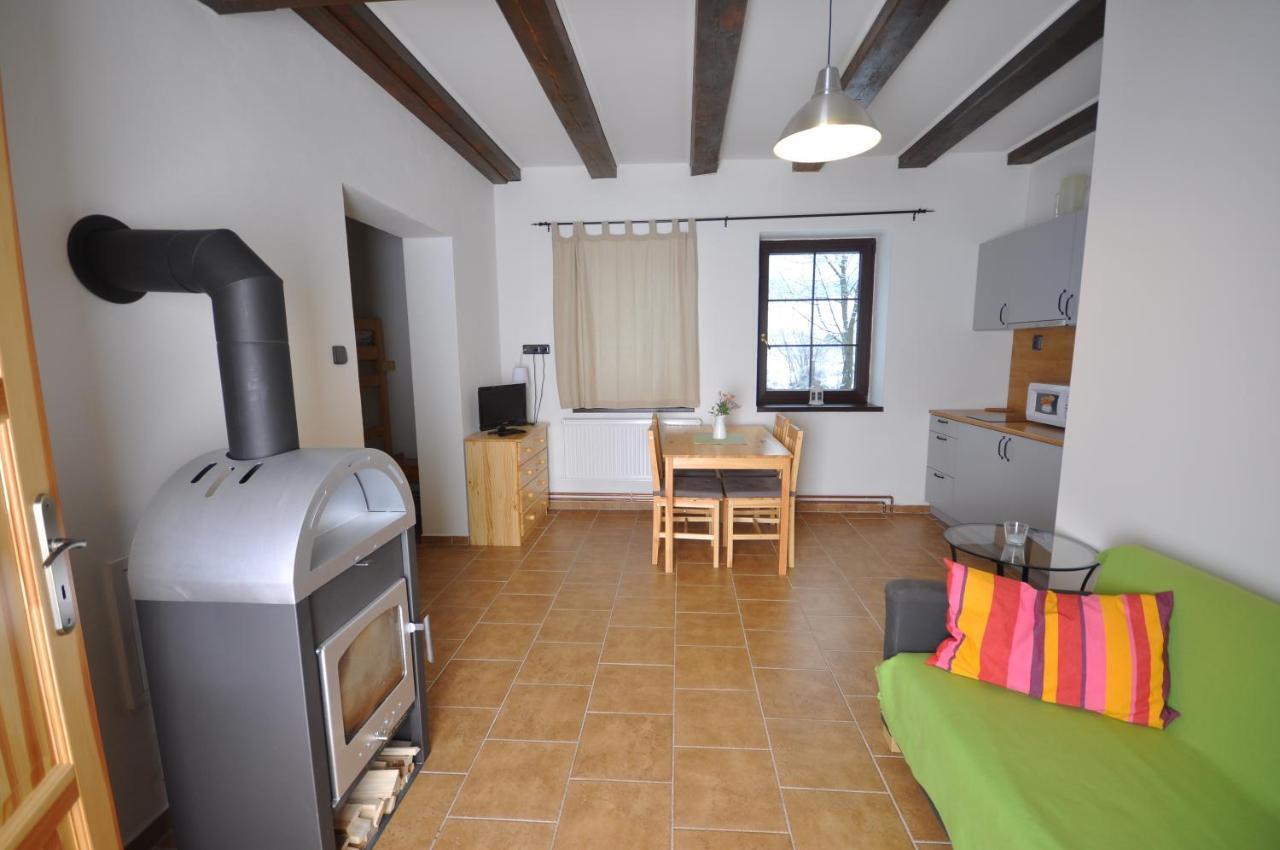 Apartmanove Ubytovani V Koutech Loučná nad Desnou Oda fotoğraf